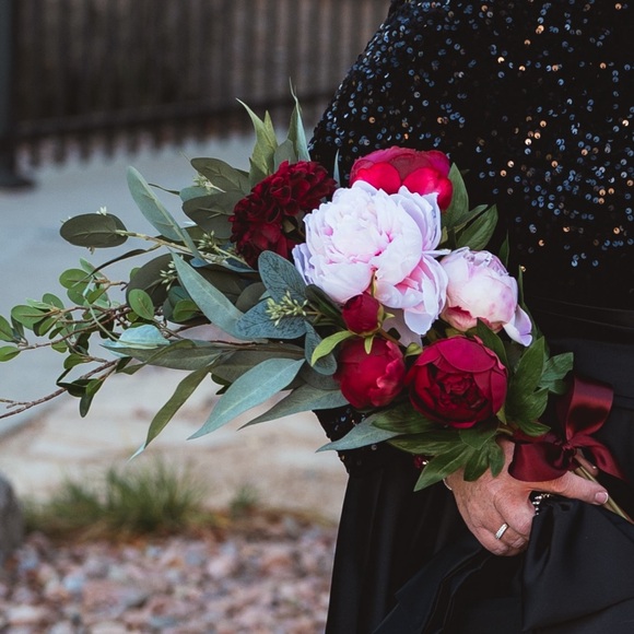 Wedding bouquet, burgundy, blush pink, ivory. Arm sheath presentation bouquet. - Picture 5 of 8